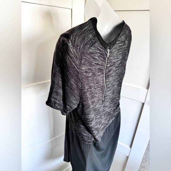 ARITZIA WILFRED Capuchine Silk Block T-Shirt Grey and Black Size Small - Picture 10 of 13